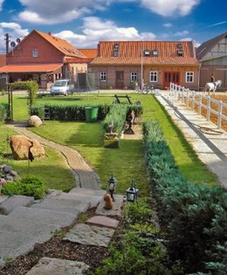 hof-albrecht-reitanlage-buch-jpg-65577.jpeg hof-albrecht-reitanlage-buch-jpg-65577.jpeg
